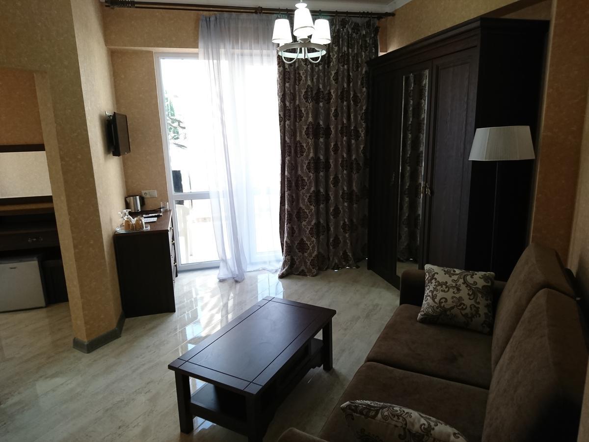 Gega Hotel Gagra Ngoại thất bức ảnh